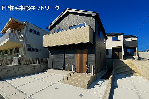 閑静な住宅地で子育て家族にピッタリ。自然に包まれた穏やかな暮らしを実現するための、ゆとりある住環境が整っています。