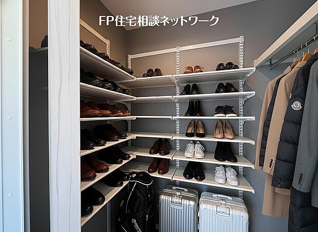 ■収納■本画像はAIがCGで小物等を作成しており、実際の現地に小物等は設置されておりません。また、販売価格に小物等は含まれておりません。