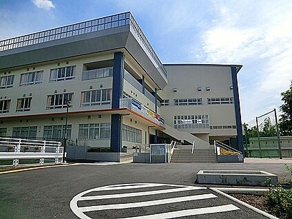 柿生中学校 1800m(23分)