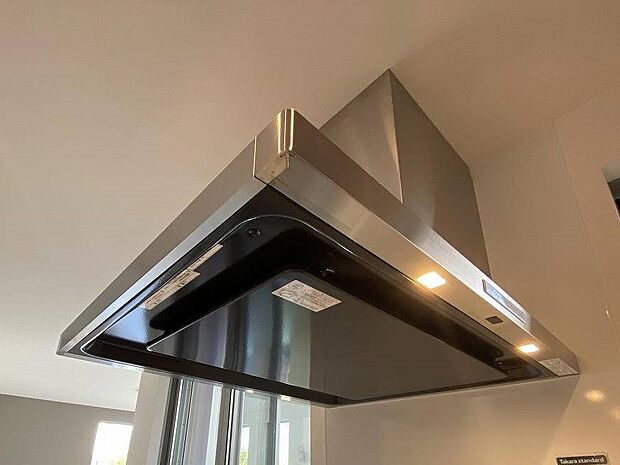 【その他内観】【プラン例 建物価格2173万円 建物面積面積101.02平米】 スタイリッシュな見た目からインテリアとしても人気があり、お掃除もしやすい最新型です。