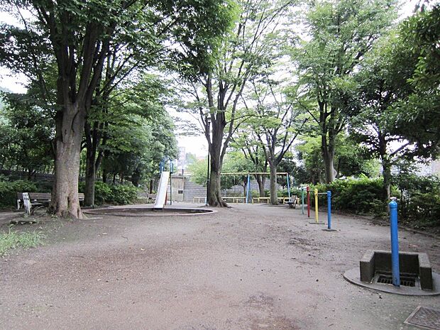上麻生南公園(約800m・徒歩10分)