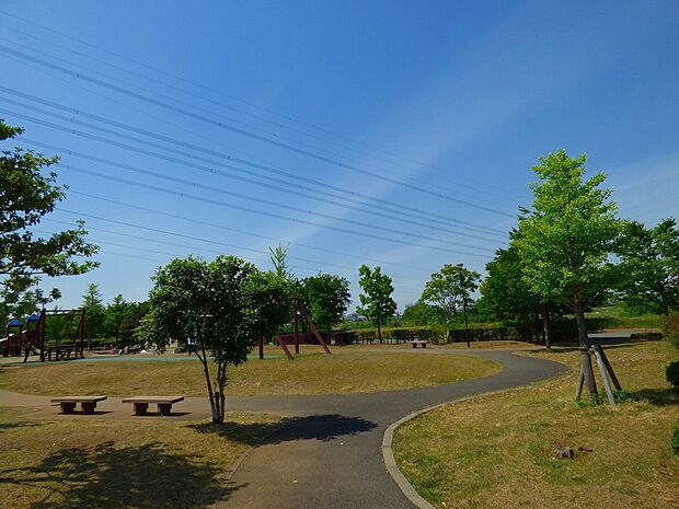 稲城北緑地公園(約1,200m)
