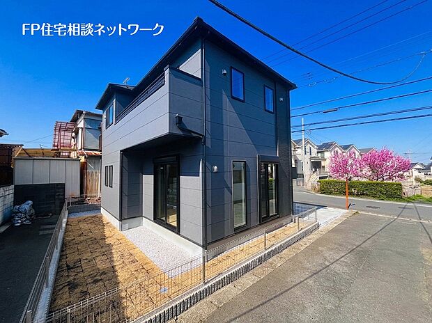 【現地外観写真】毎日のお散歩も快適な緑に恵まれた閑静な住宅地は、伸び伸びスローライフを叶えてくれます。自然豊富な季節の移ろいを身近に感じられる環境です！