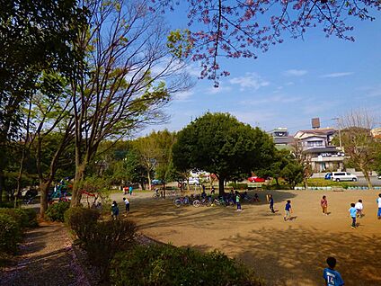 有馬かしの木公園 450m