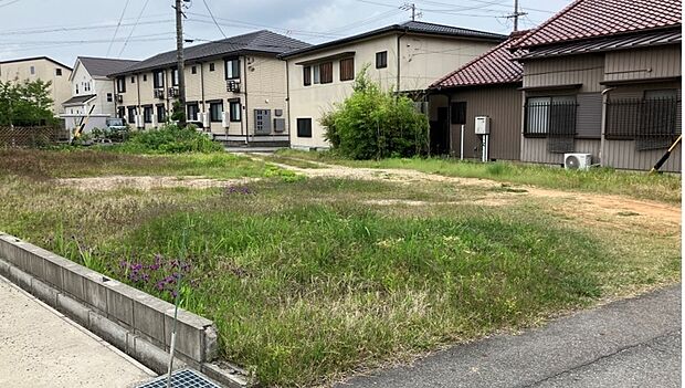 【北側道路から(2)】2025年5月29日撮影/陽当たり良好!敷地広々50坪超!