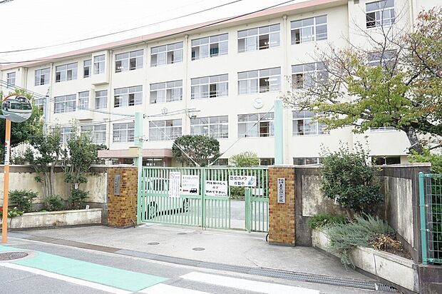 福岡市立東花畑小学校(約350m)