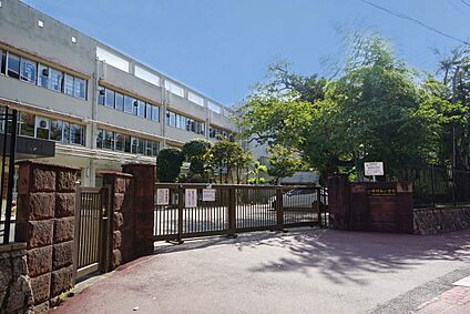 福岡市立那珂南小学校 650ｍ(徒歩9分)