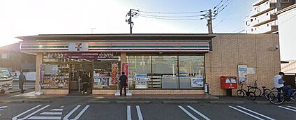 セブンイレブン福岡野多目店 658ｍ(徒歩9分)