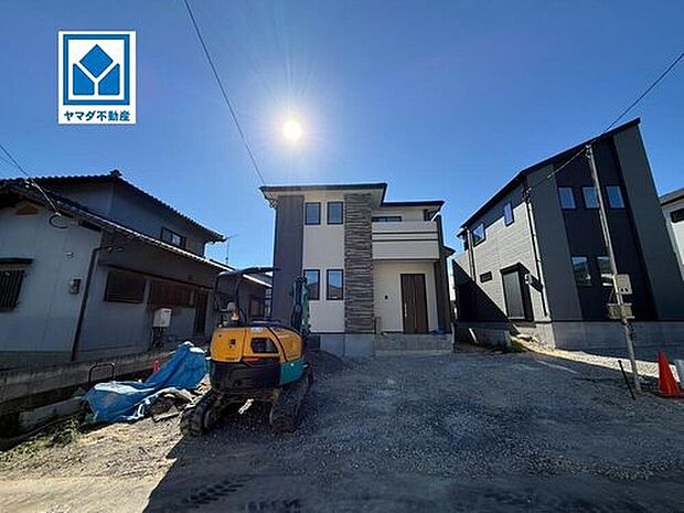 1号棟。千鳥小学校徒歩9分、古賀北中学校徒歩8分☆お子様の通学も安心です^^快適でゆとりのある生活空間で新生活を始めましょう^^