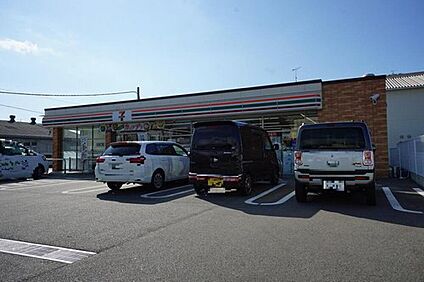 セブンイレブン古賀天神店 472m