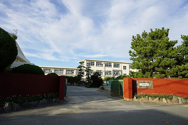 福岡市立和白中学校(約500m)