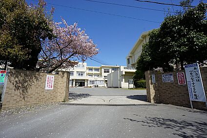 福岡市立和白小学校 489ｍ