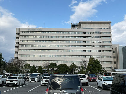 富山県立中央病院 現地から2500m。(車で7分～12分。)