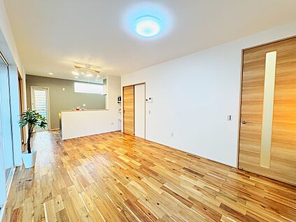 【弊社施工例】リビング　※実際の仕様とは異なります。