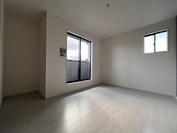 洋室6.5帖　ウォークインクローゼット、バルコニー付の居室