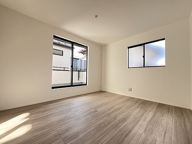 洋室8.5帖 WIC、フリースペース、バルコニー付きの広めのお部屋(A号棟)