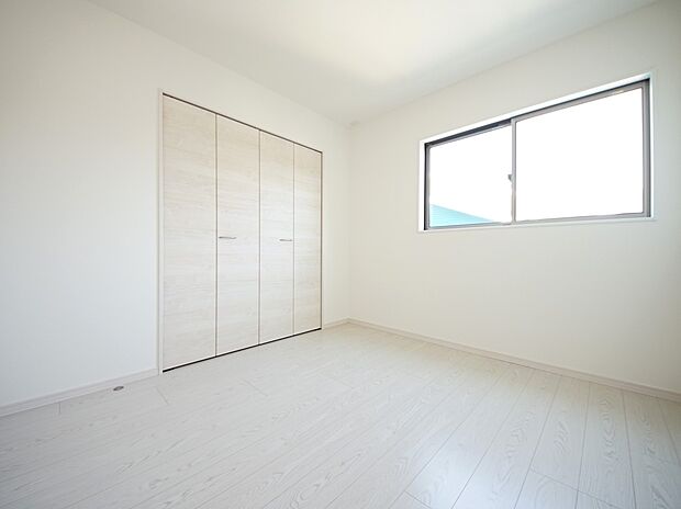 2階には洋室を3～4部屋ご用意いたします(3号棟同仕様)