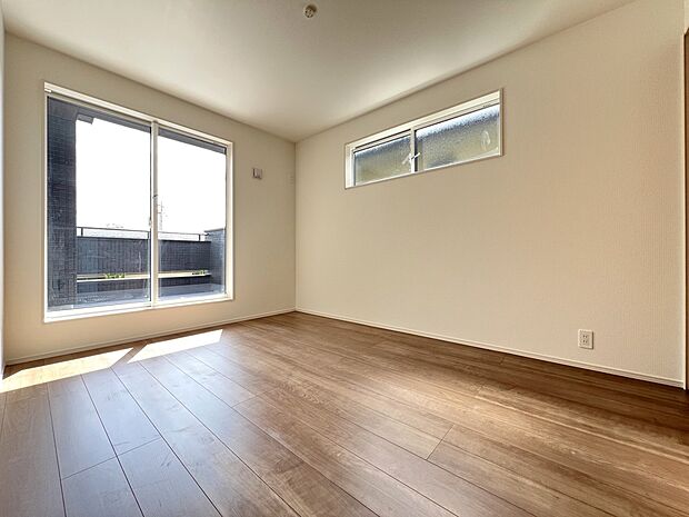 2階には洋室を3部屋ご用意いたします(2号棟同仕様)