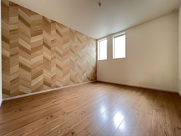 アクセントクロスがお洒落な洋室7帖　ご夫婦の寝室にどうぞ！(7号棟)