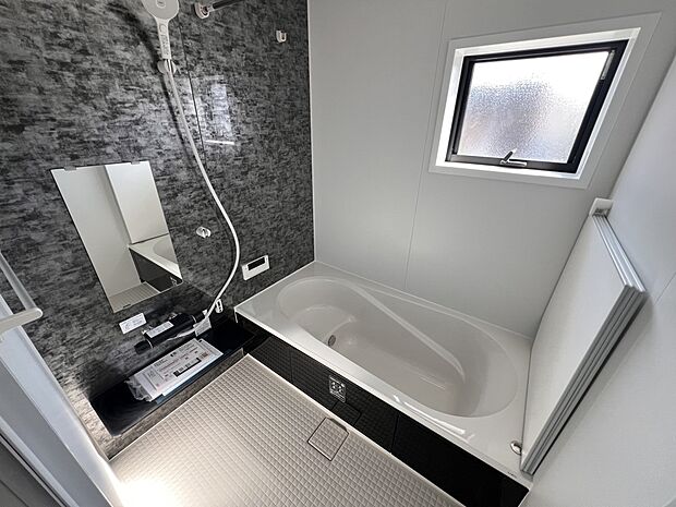 オートバスシステム・浴室暖房換気乾燥機を搭載した1坪タイプの浴室(1号棟同仕様)