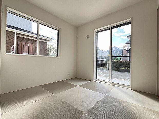 和室4.5帖 リビングに隣接しております(1号棟同仕様)