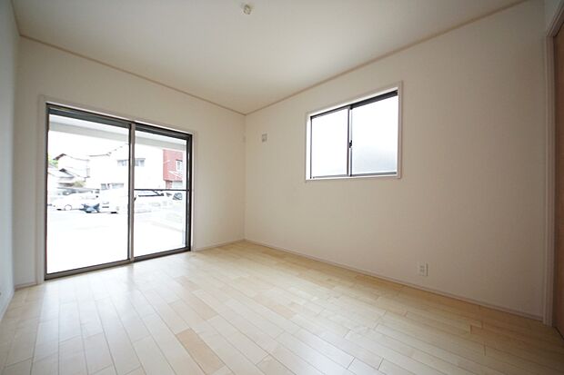 洋室7帖 ウォークインクローゼット、バルコニー付のお部屋です(同仕様)