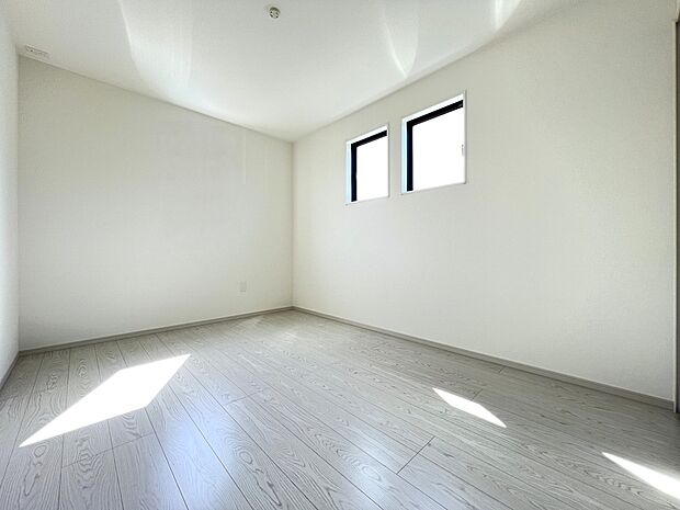 2階には洋室を3部屋ご用意いたします(同仕様)