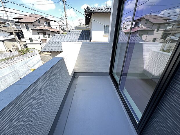 2階ホールからアクセス可能なバルコニー