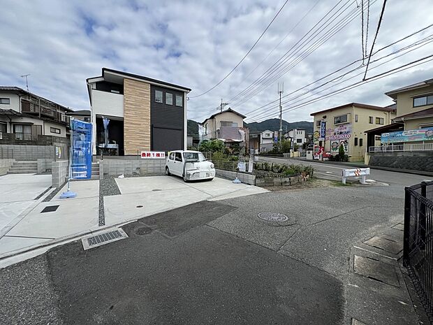 【前面道路含む現地写真】前面道路：西側4ｍ公道