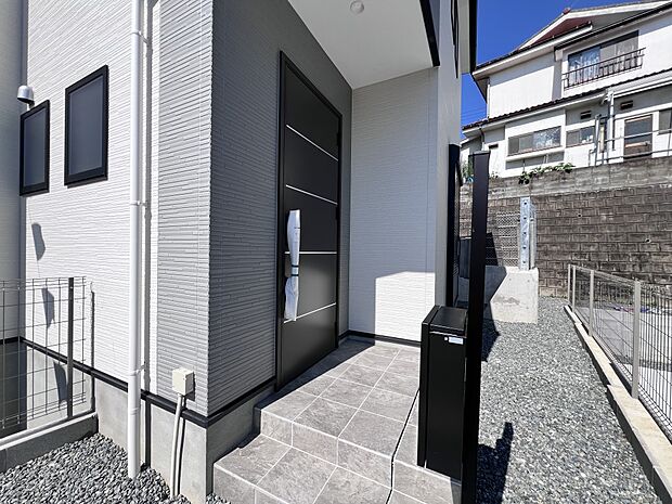 【玄関】玄関アプローチ部分