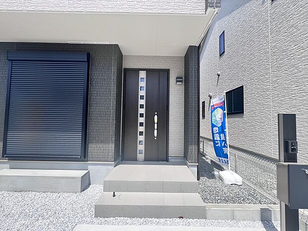 【玄関】玄関アプローチ(1号棟)