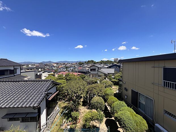 【住戸からの眺望写真】バルコニーからの眺望　開放的な景色が広がります！(3号棟)