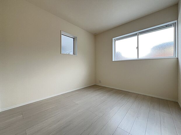 【洋室】洋室5.34帖 お子さまのお部屋としてもお使いいただけます