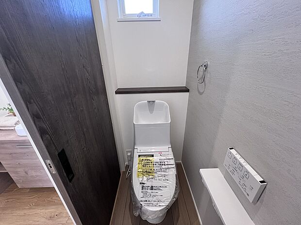 【トイレ】トイレは1.2階ともにございます ウォシュレット機能付き(1号棟)