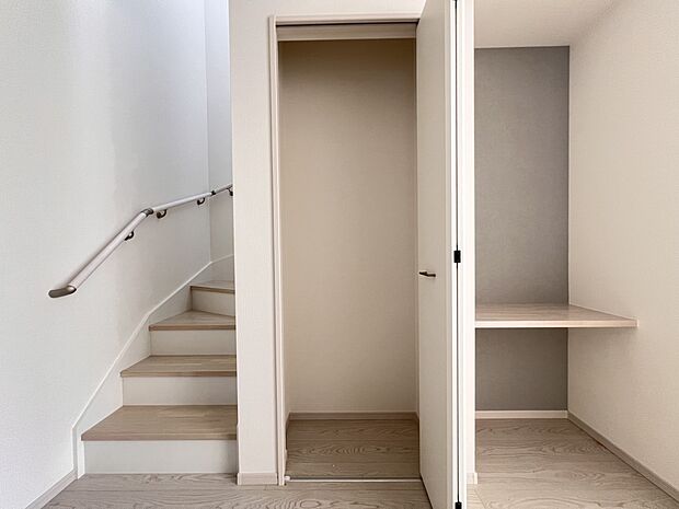 【収納】キッチン横 パントリー収納(1号棟)