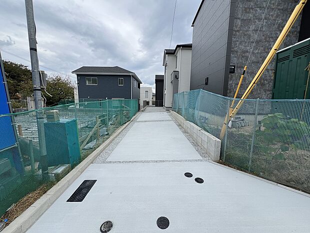 【駐車場】縦列2台駐車可能です(3号棟)