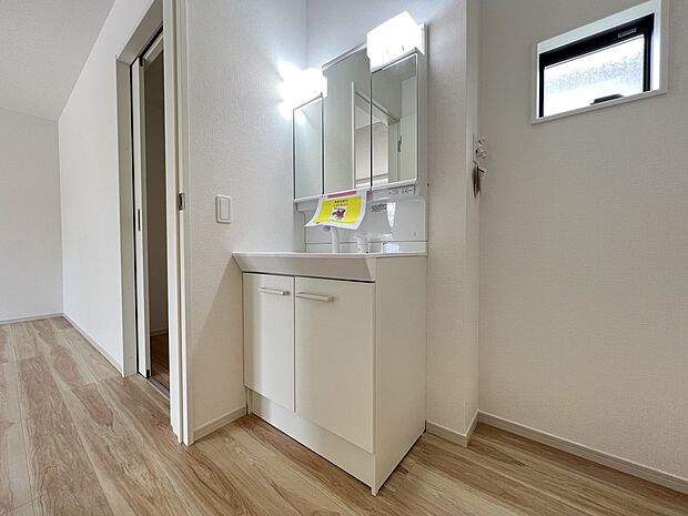 【洗面台・洗面所】三面鏡仕様の洗面化粧台