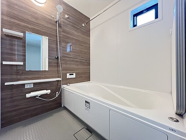 【浴室】オートバスシステム・浴室暖房換気乾燥機を搭載した1坪タイプの浴室(1号棟)