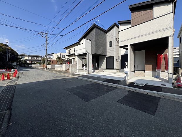 【前面道路含む現地写真】前面道路：南側7.3ｍ公道