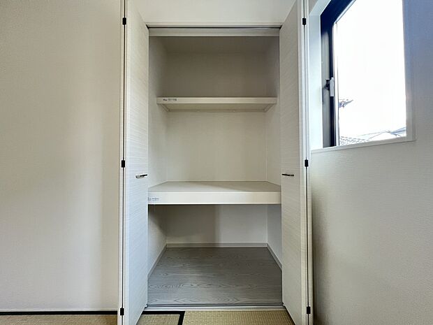 【その他内観】押入収納(同仕様)