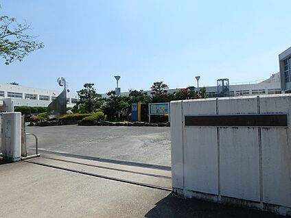 太宰府南小学校 750m(10分)