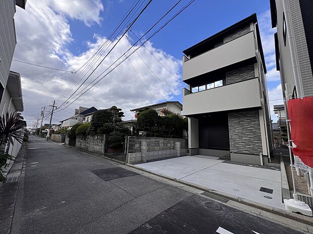 【前面道路含む現地写真】前面道路：南側4ｍ公道