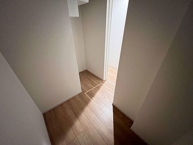 【収納】1階ホール　ウォークインクローゼット（2号棟）