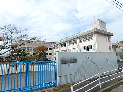 福岡市立飯倉中央小学校 480m(6分)
