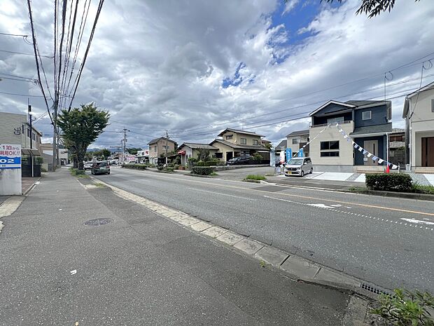 【前面道路含む現地写真】前面道路:南側16.1m公道