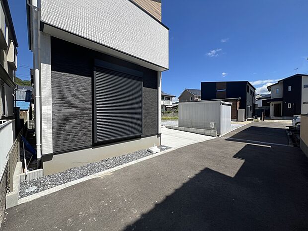 【前面道路含む現地写真】前面道路:南側3.5m私道