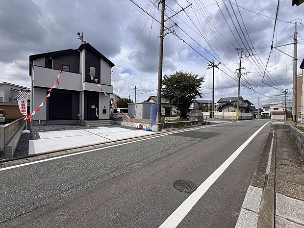 【前面道路含む現地写真】前面道路：東側6.3m公道