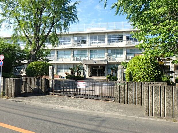 粕屋町立大川小学校(約1,000m・徒歩13分)