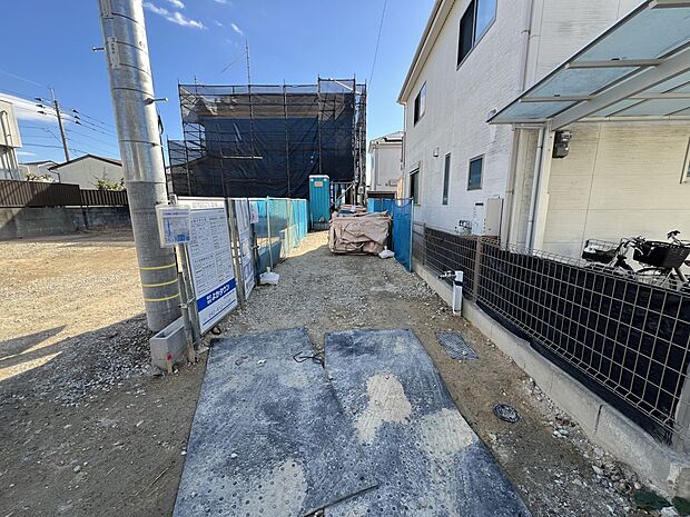 【駐車場】お車は2台駐車可能です!