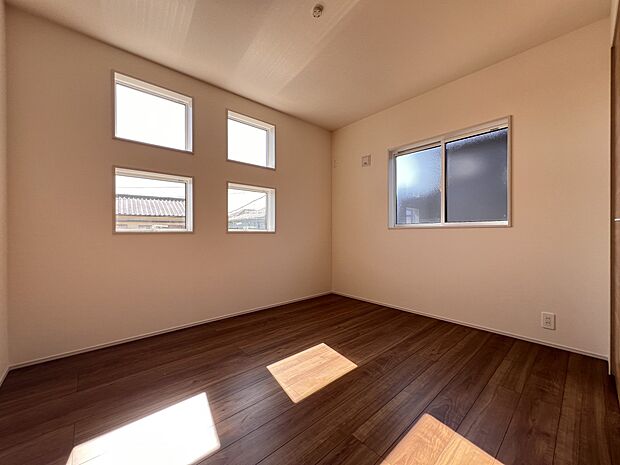 【洋室】洋室5.25帖 お子さまのお部屋としてもお使いいただけます(2号棟)